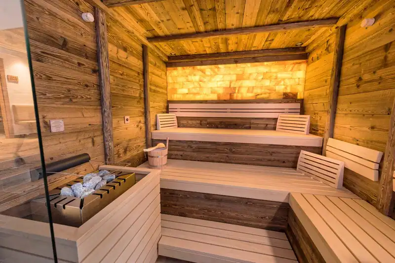 İmerek Yapı Sauna Manufacturing - Sauna Interiors with Wood Paneling and Salt Stone Panels